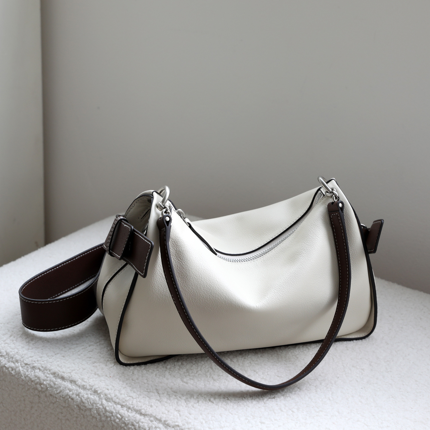 Toast-colored Casual Top-grain Leather Tote Bag