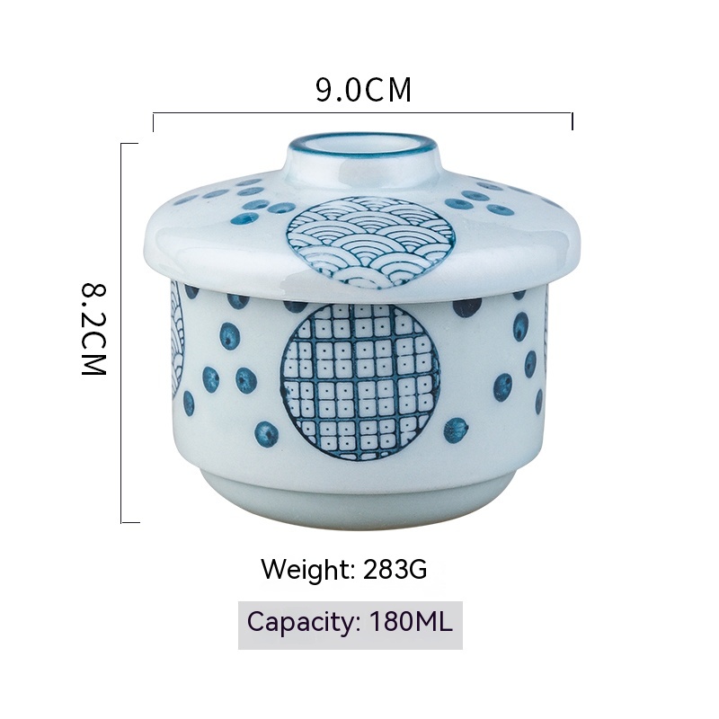 Minimalist small tureen with lid (photo color-spoon only)