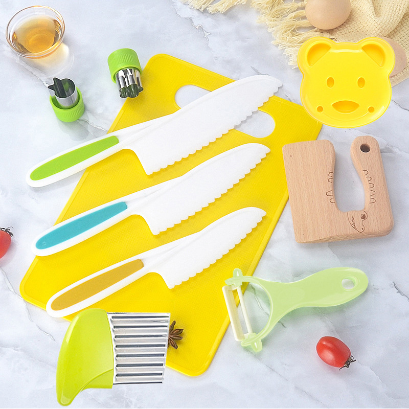 Childrens-Plastic-Birthday-Cake-Stand-Knife-Toy-Suit