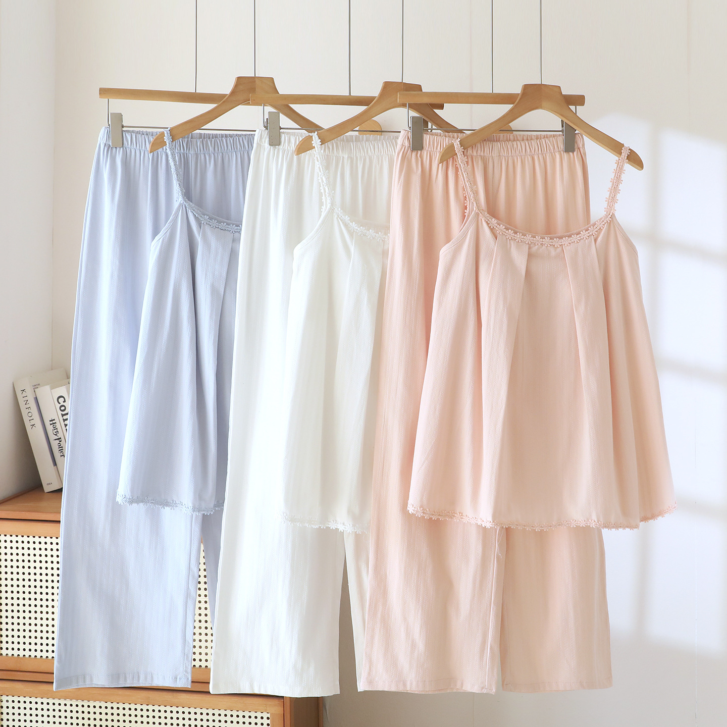 Thin Padded Jacquard-lace Womens Pajamas