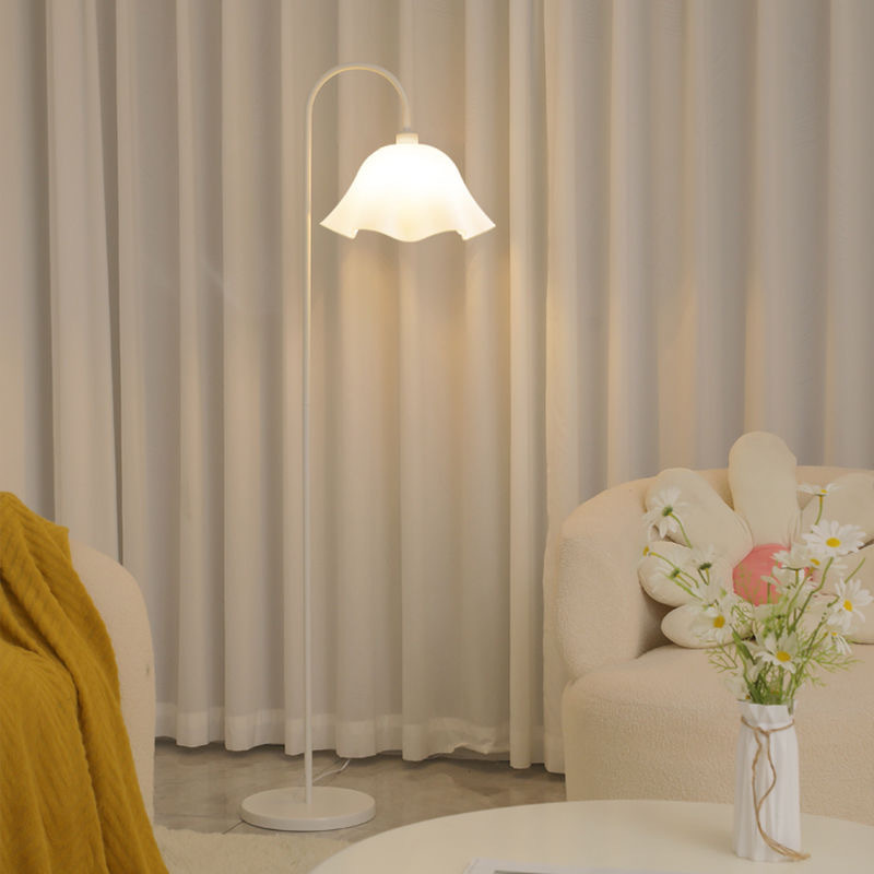 Creative Floral Cream-style Floor Lamp