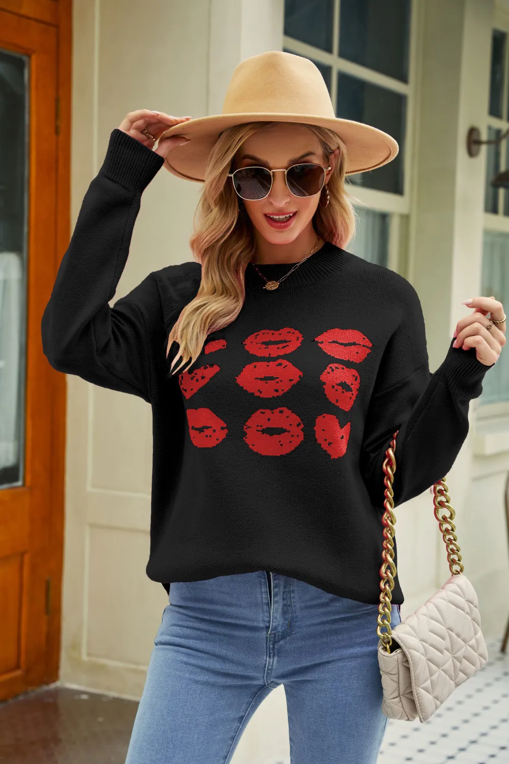 Women's Valentine's Day Love Lip Sweater - Black