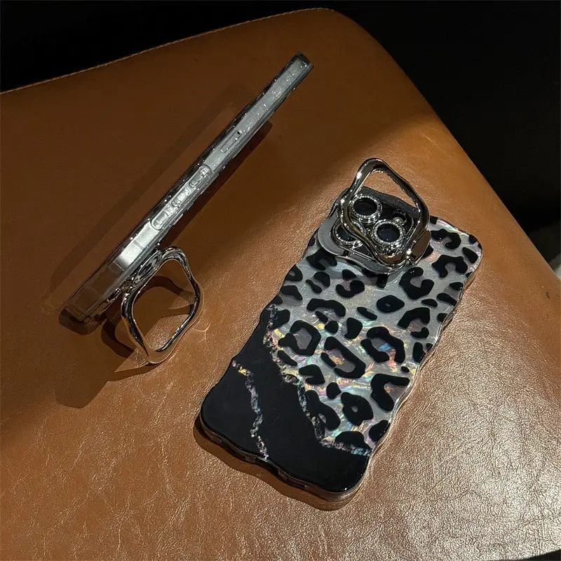 Ins Wave Leopard Print Phone Case Lens Bracket