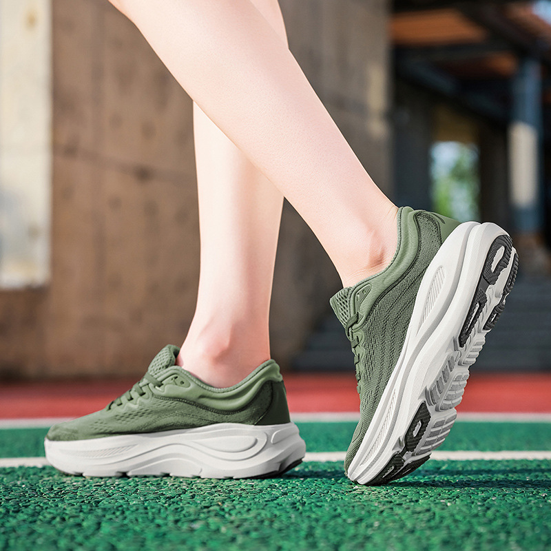 Outdoor Thick-soled Mesh Breathable Shoes