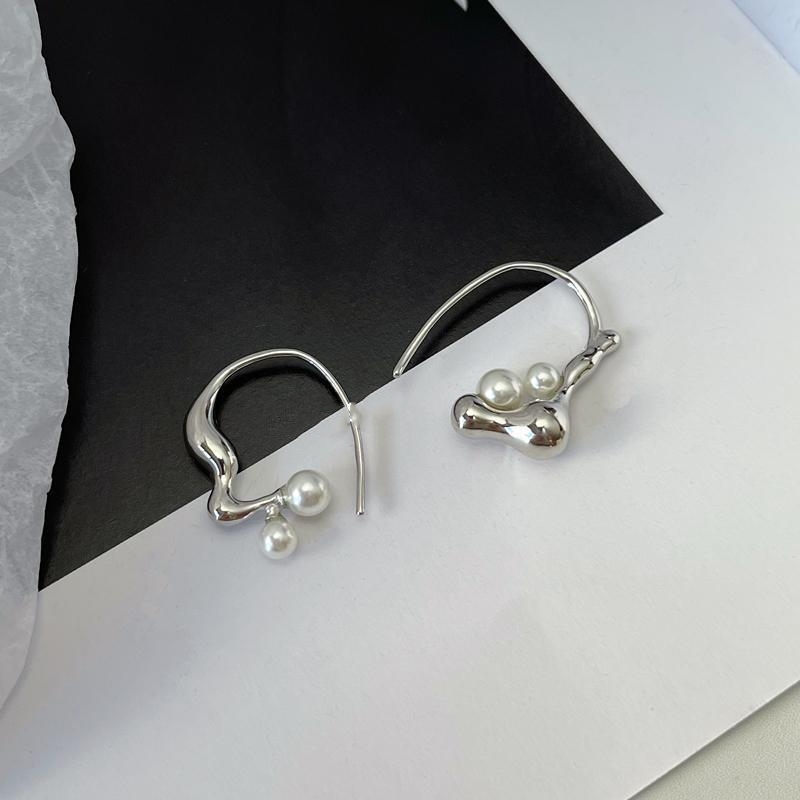 Whole S925 Sterling Silver Pearl Earrings Asymmetric