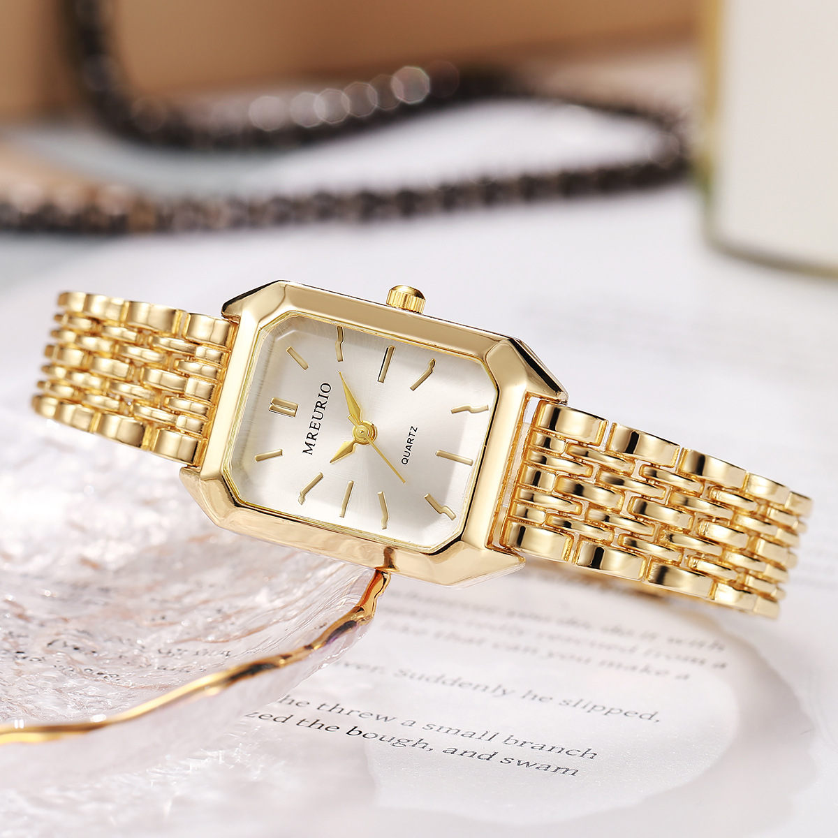 https://cf.cjdropshipping.com/quick/product/72ffe1bb-5370-4e89-8a8d-b3631c887bf5.jpg