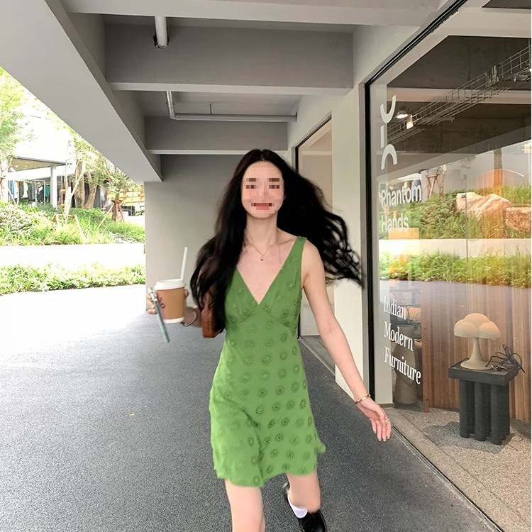 V-neck Waist-controlled Slimming Vest A- Line Skirt