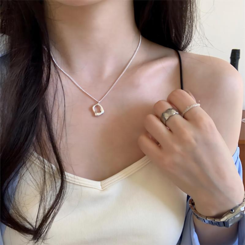 Square Necklace Female Niche Ins High-grade Light Luxury