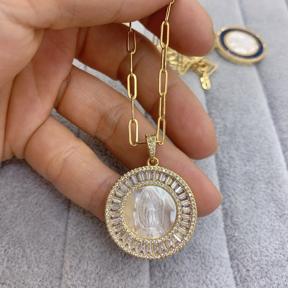 Round Zircon White Shell Pendant Clavicle Chain Necklace