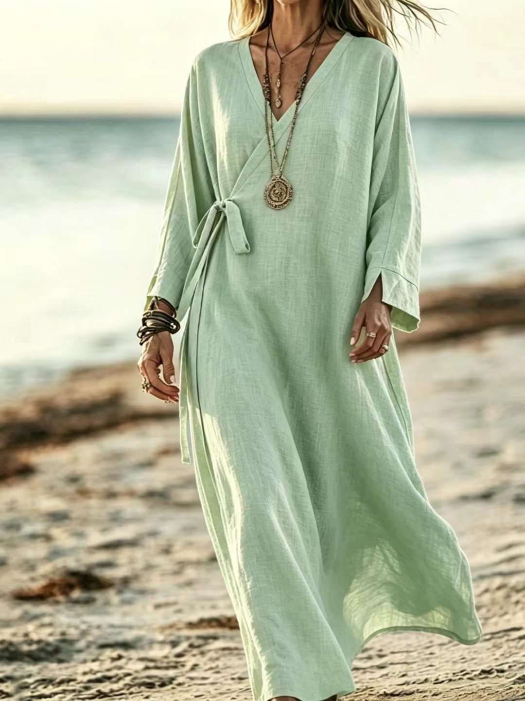V-neck Crossover Strap Long-sleeve Resort Dress 7348df74 Fbbe 4eb3 9f1c 833bdc3b97ad