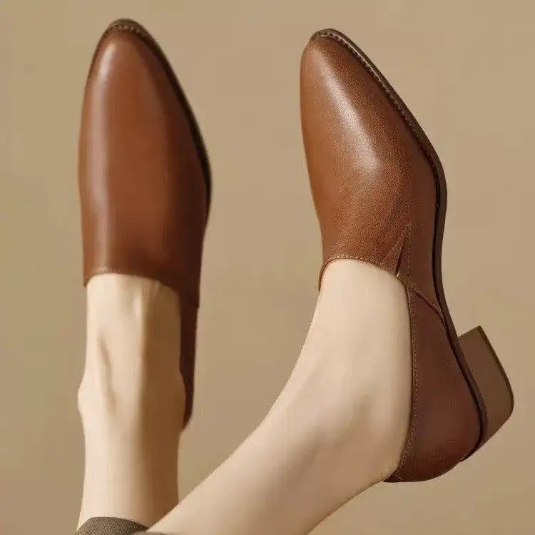 Chunky-heeled Pointed-toe Vintage Leather Shoes For Women