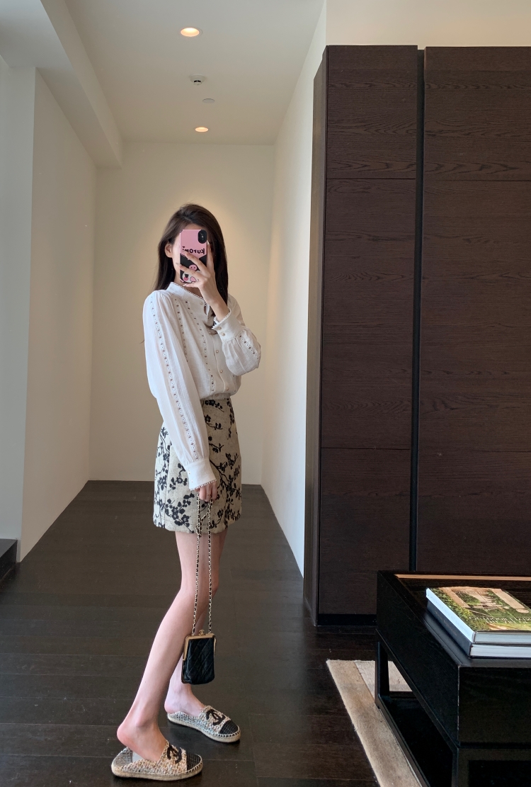 Women's Spring And Summer French Lantern Sleeve White Shirt