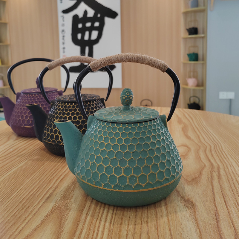 موقد ملون على الطراز الياباني لغلاية الشاي الحديدية