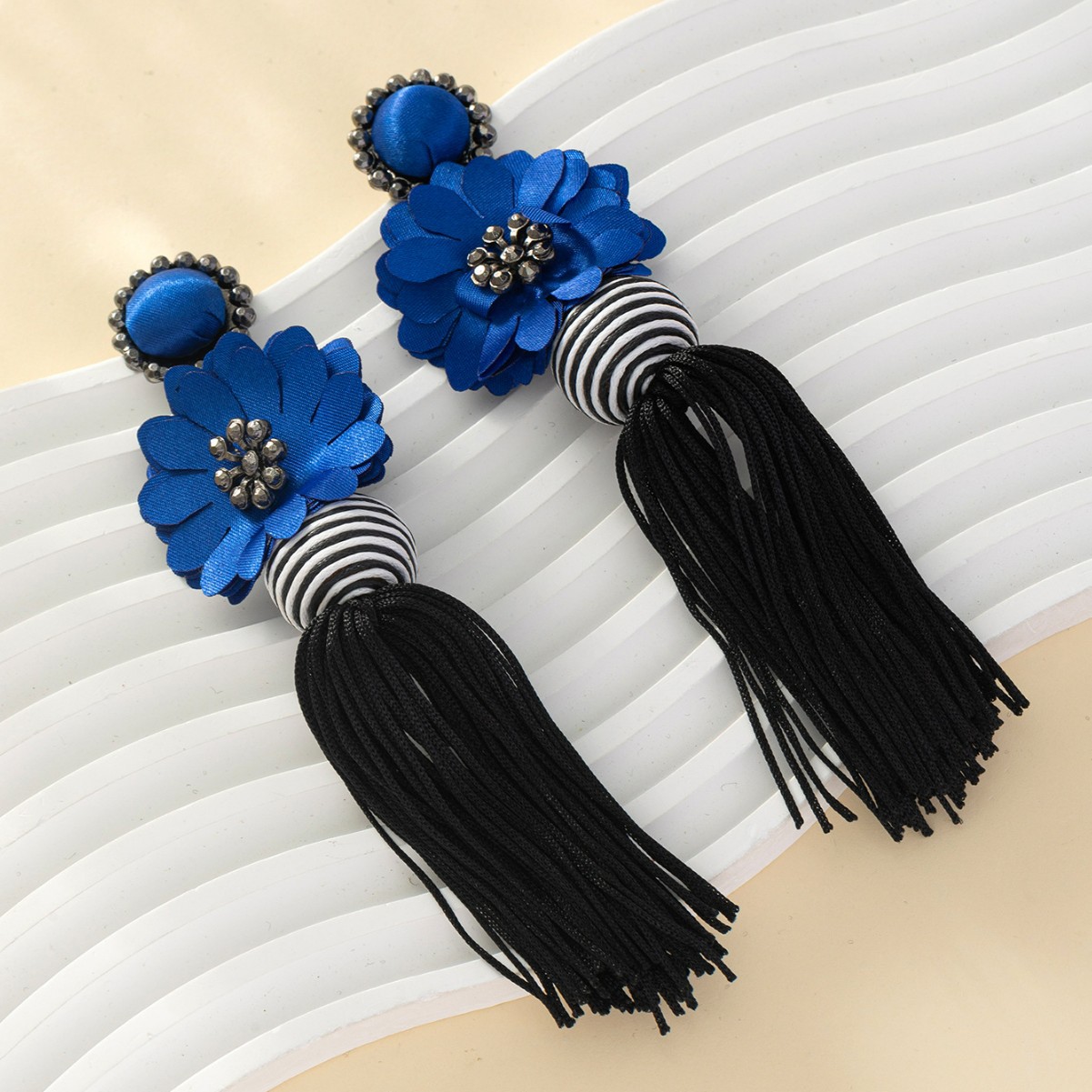 Fashionable Exaggerated Flower Tassel Earrings In Bohemian Ethnic Style