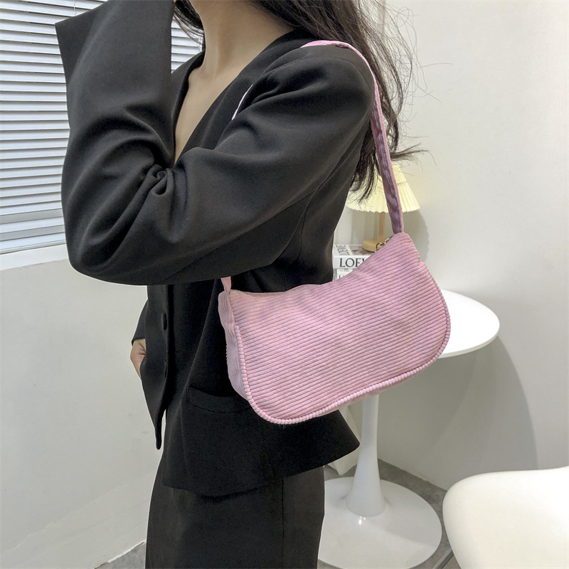 Title 15, Modische One-Shoulder-Achsel-Handtasche. Prakti...