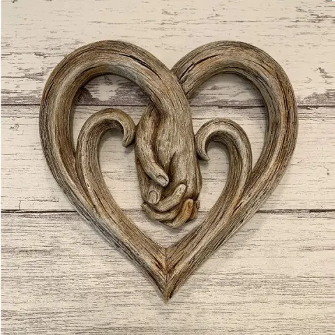 Hand-in-hand Heart Wall Decor Decorative Art Piece Gift Item