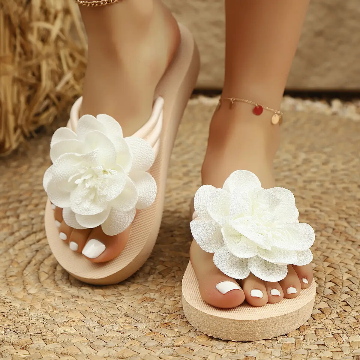 Women's Fashion All-match Flower Flat Toe Flip-flops