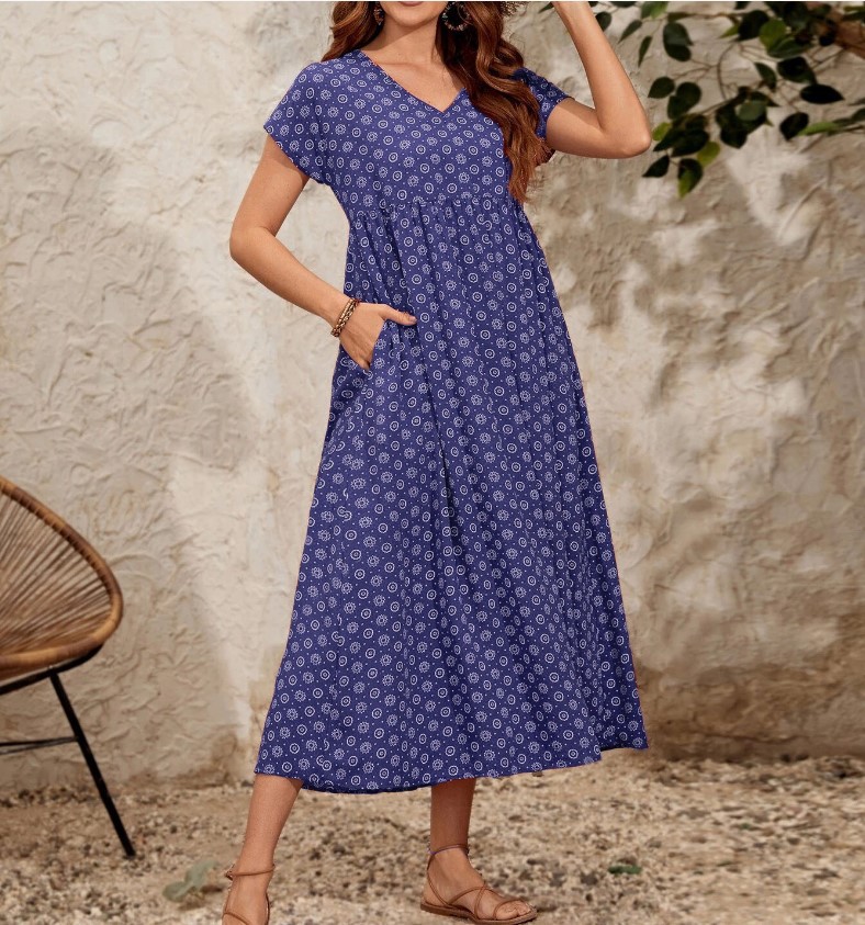 Women's Fashionable V-neck Printed Short-sleeved Dress