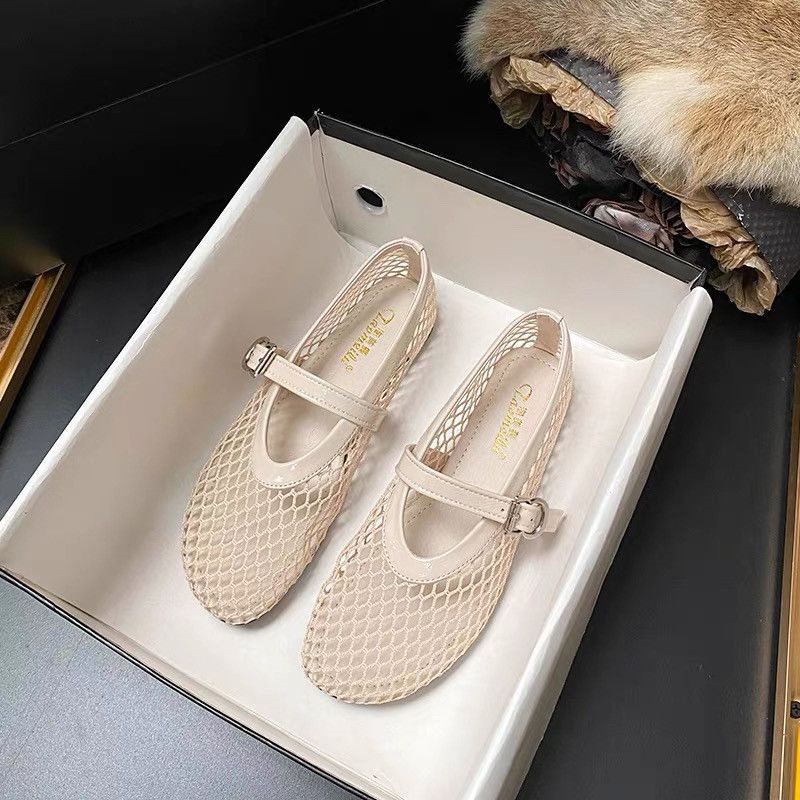 Womens Hollowed-out Breathable Flat Sandals
