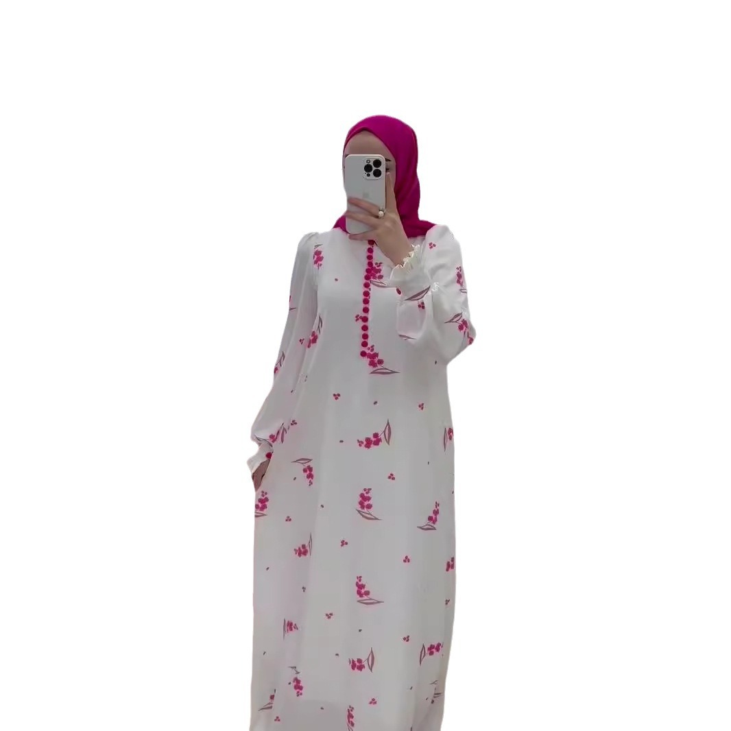 فستان طويل بتصميم زهور ناعم