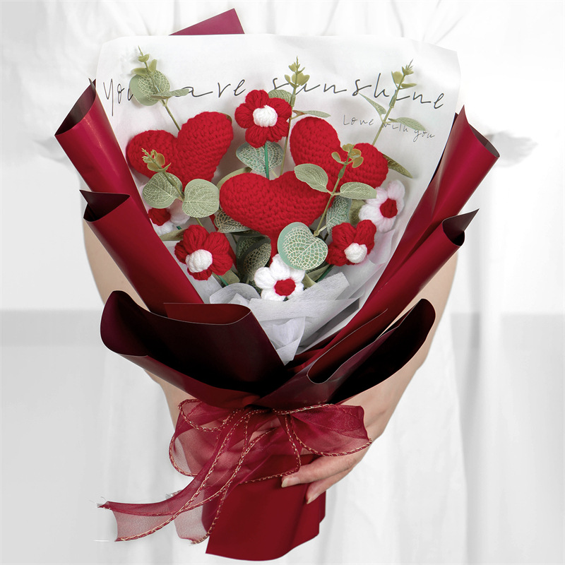 Hand-knitted Knitted Yarn Artificial Heart-shaped Bouquet Finished Product
