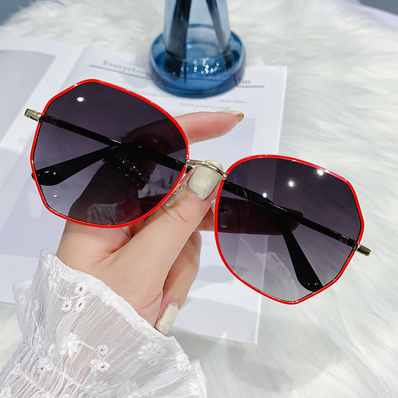 Women's Sunglasses Sun Shade Polarized Sun Glasses - Image 10