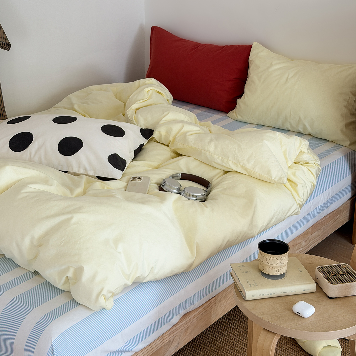 Cotton Four-Piece Bedding Set, picture 4 of 5