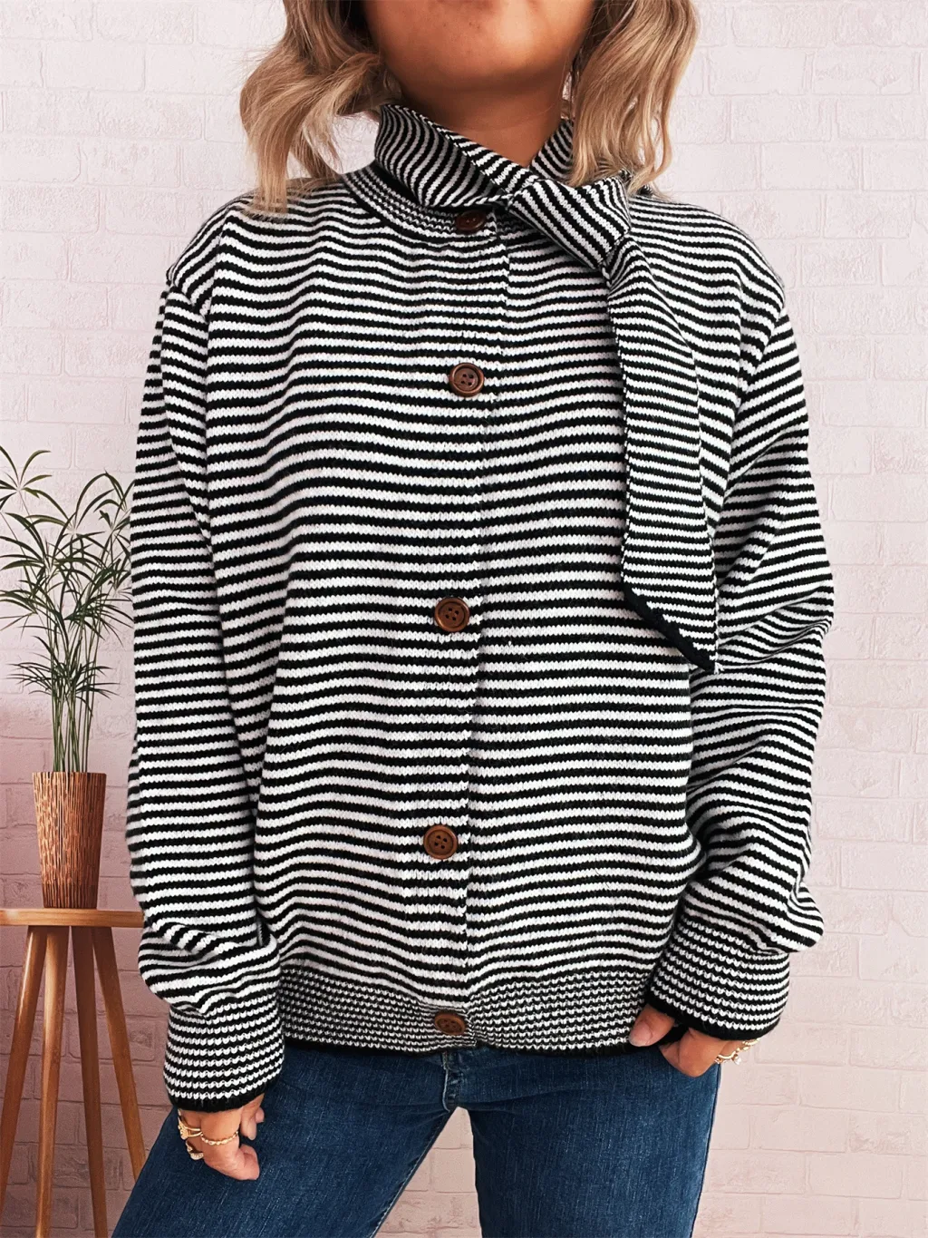 Elegant Retro Pinstripe Single-breasted Scarf Knitted Cardigan Sweater - Black