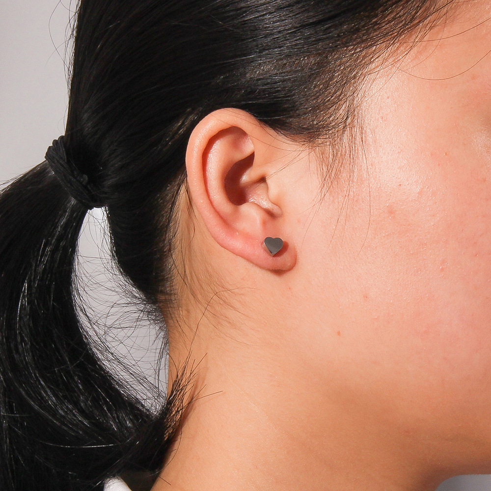 Special-interest Design Simple Delicate Heart Peach Heart Stud Earring