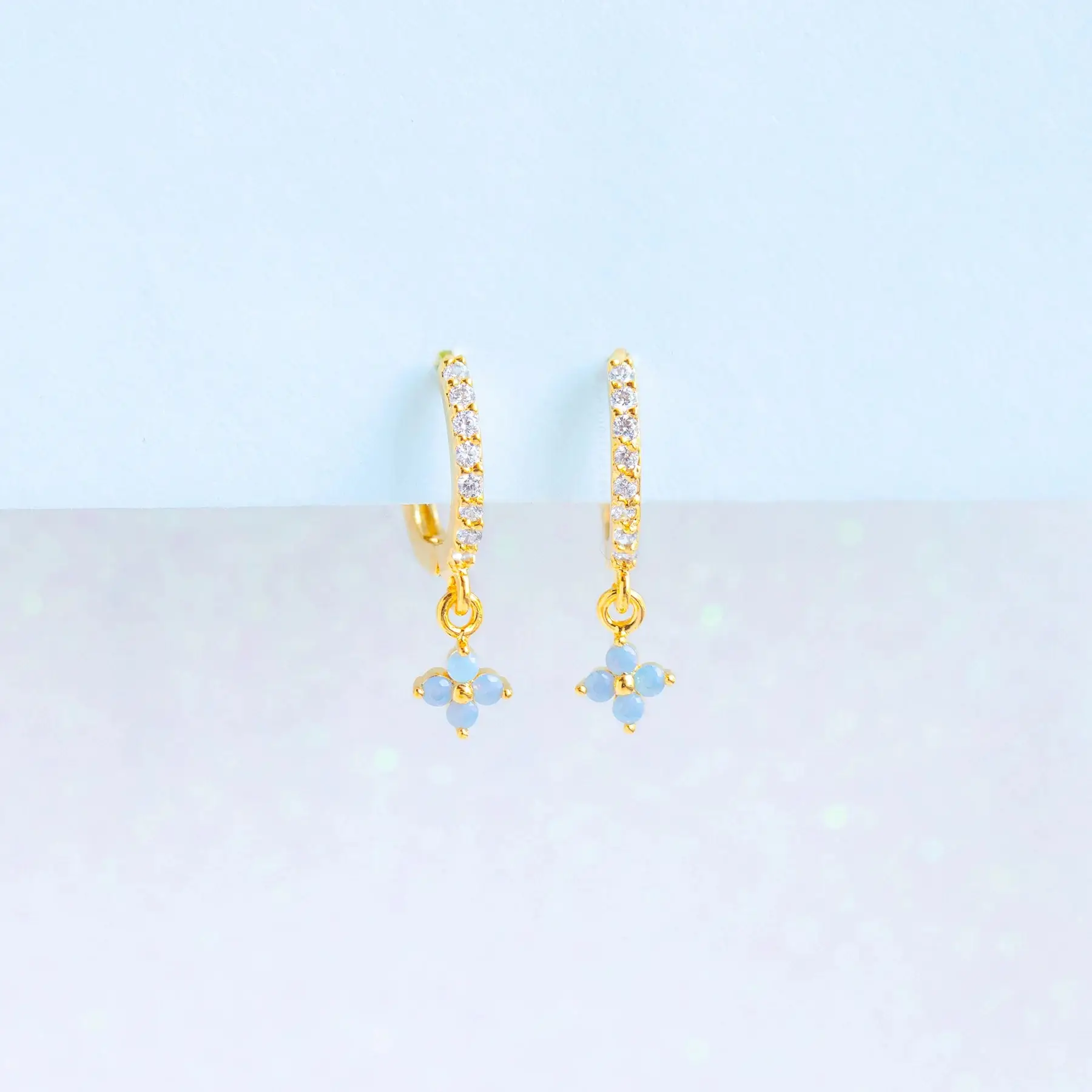 Small And Beautiful Flower Earrings Micro-inlaid Ear Clip