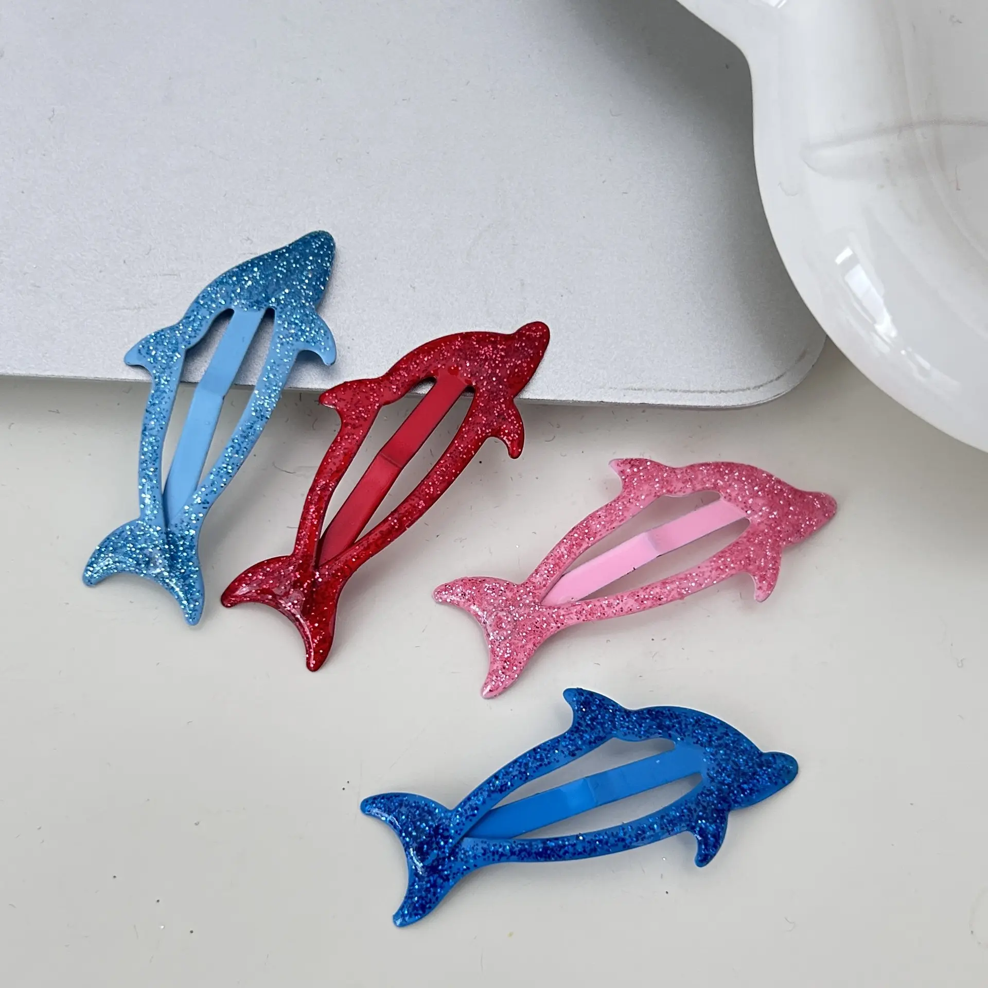 Dripping Dolphin Simple Girl Heart Romantic Cartoon