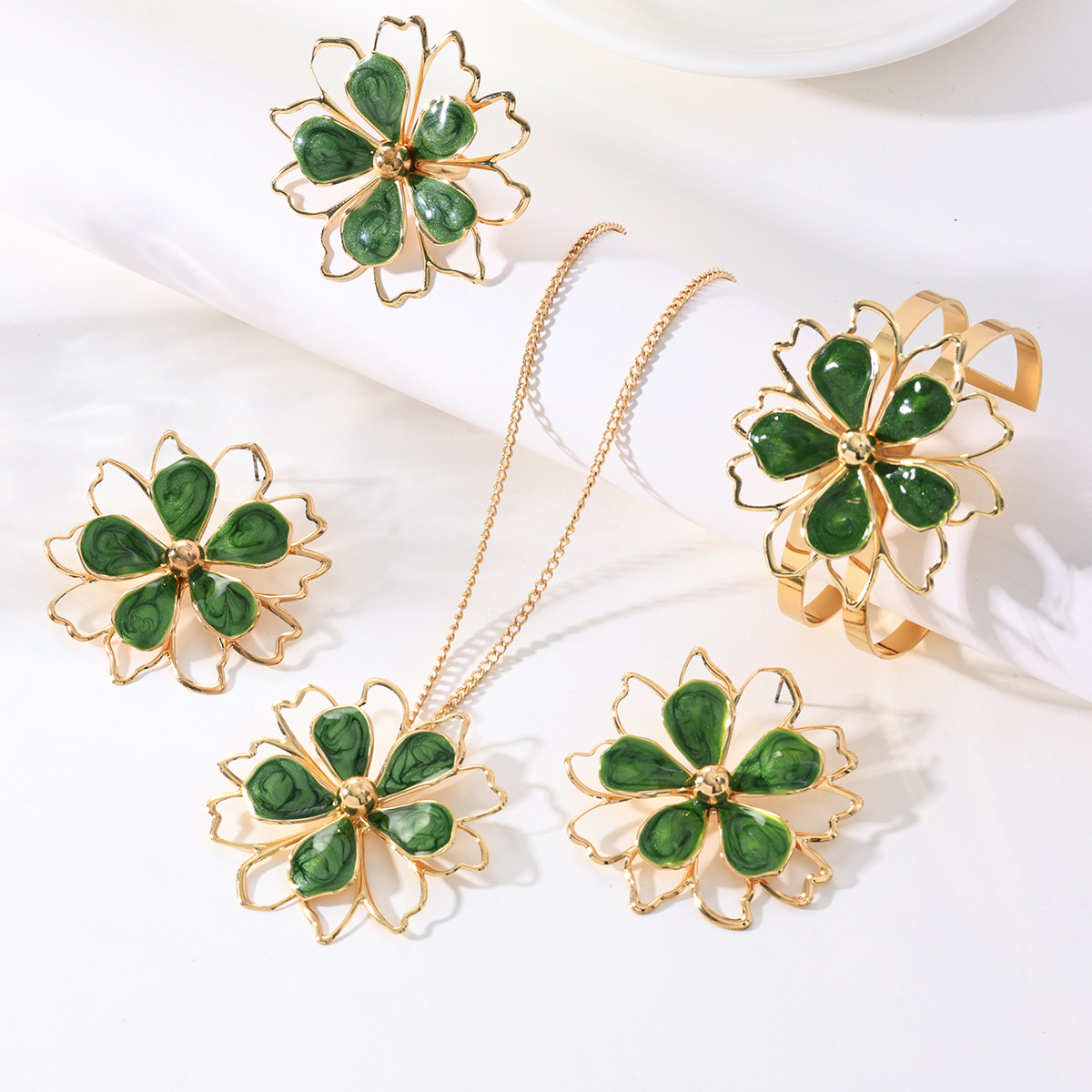 https://cf.cjdropshipping.com/quick/product/75b77151-f387-40d6-8383-47f00d59066e.jpg