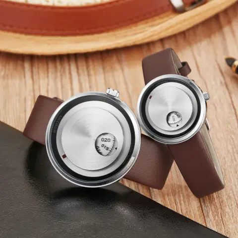 Non-mechanical Couple Men's and Women's Wrist Watch