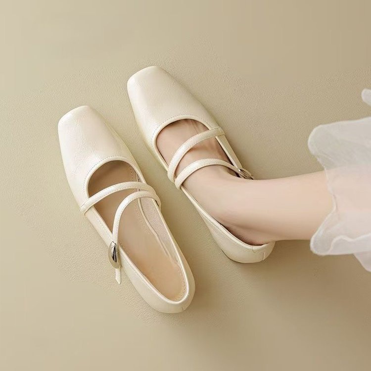 Outfit-ready Fairy-style Low-heeled Pumps To Pair With Skirts
