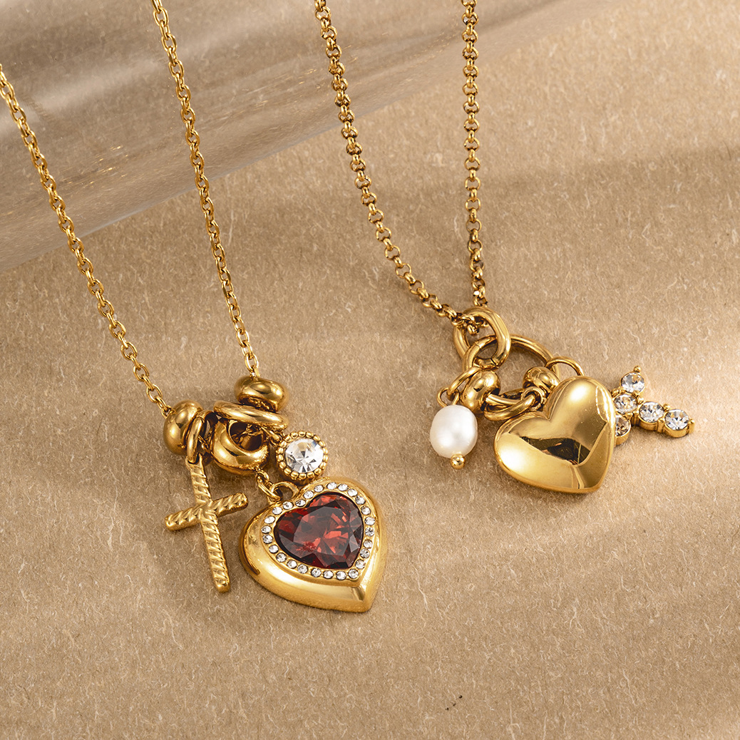 Collier Cœur Zircon Acier Titane — Pendentif Doré pour Femme 1
