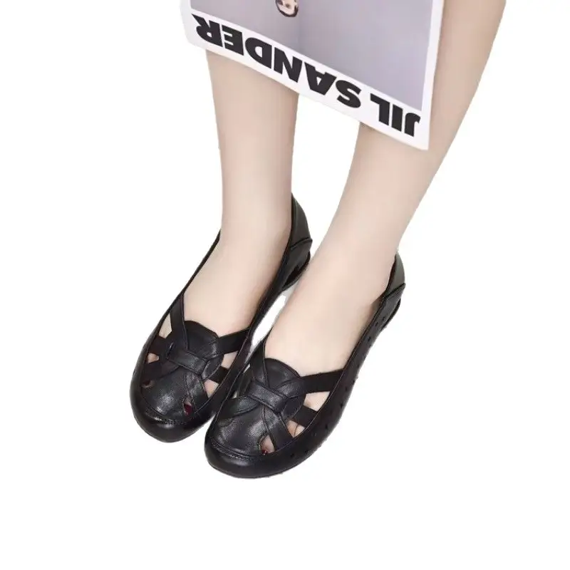 Women's Flat Hollowed-out Low-heeled Shoes