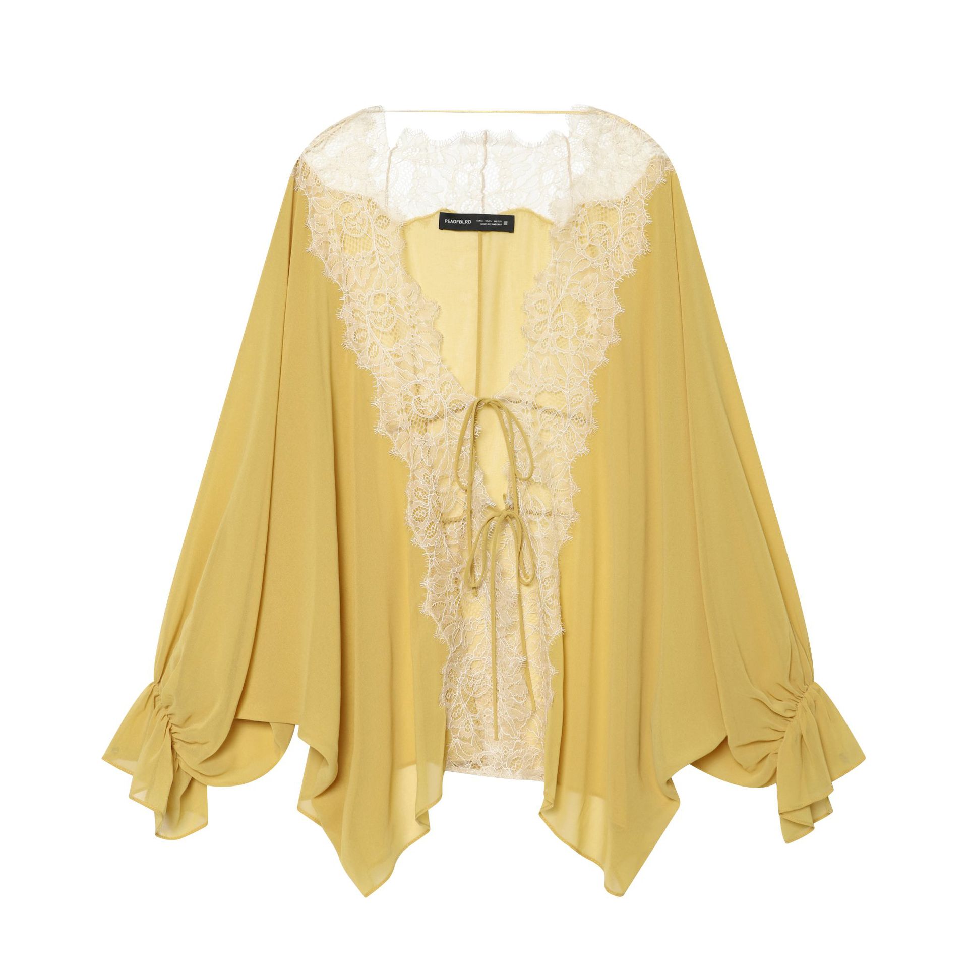 French-style Lightweight Lace-panelled Blouse With A Thin Tied Design