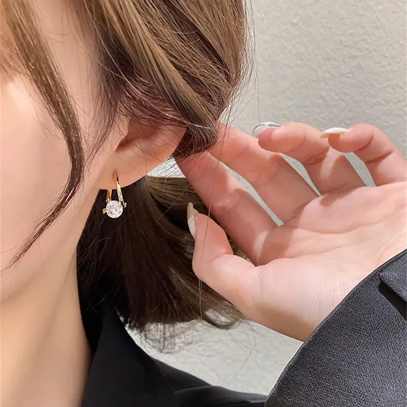 Copper Plated Real Gold Simple Zircon Ear Clip Exquisite Small Flashing Earrings