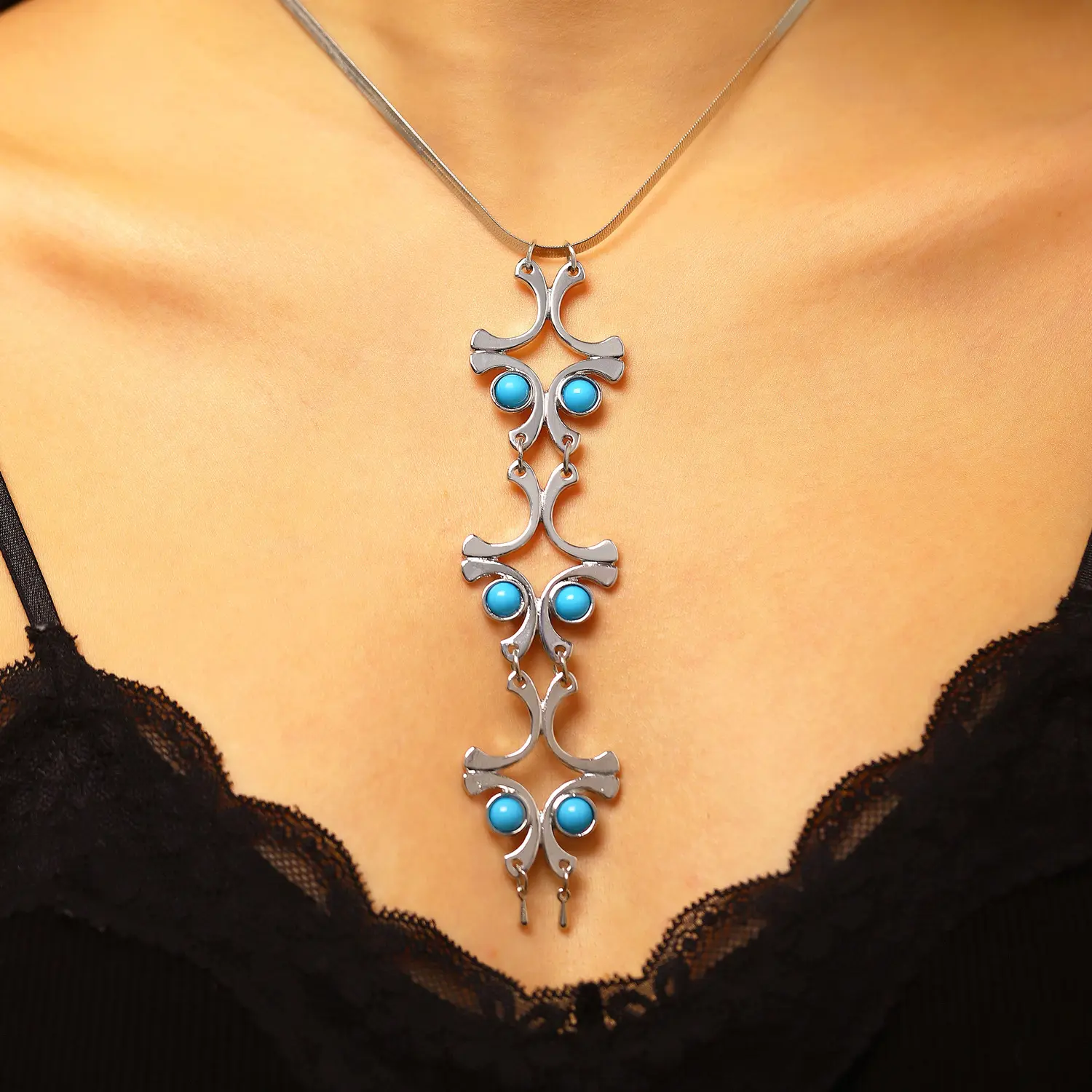 Niche-design Tassel Turquoise Cross Pendant Choker Necklace