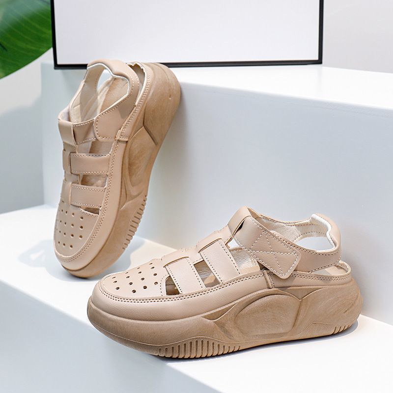 Hollow-Out Thick Sole Sandals, picture 2 of 4