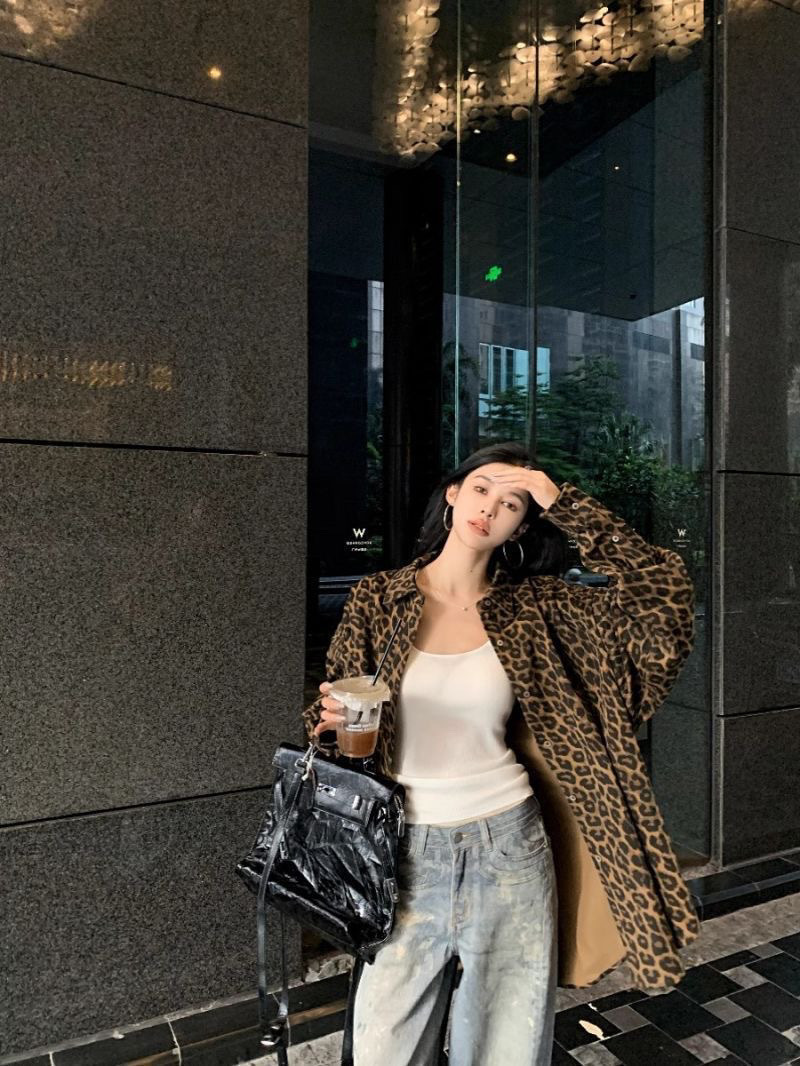 Buy Women's Clothing Online | Buy Trending Dresses for Women