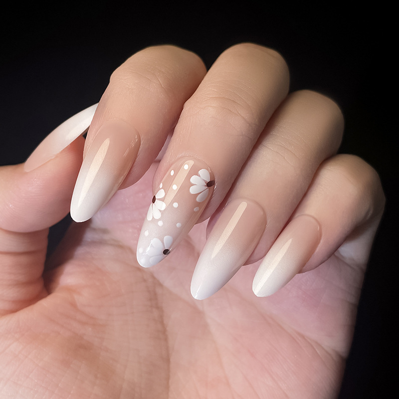 Fashionable Casual Ombre Nails For Women