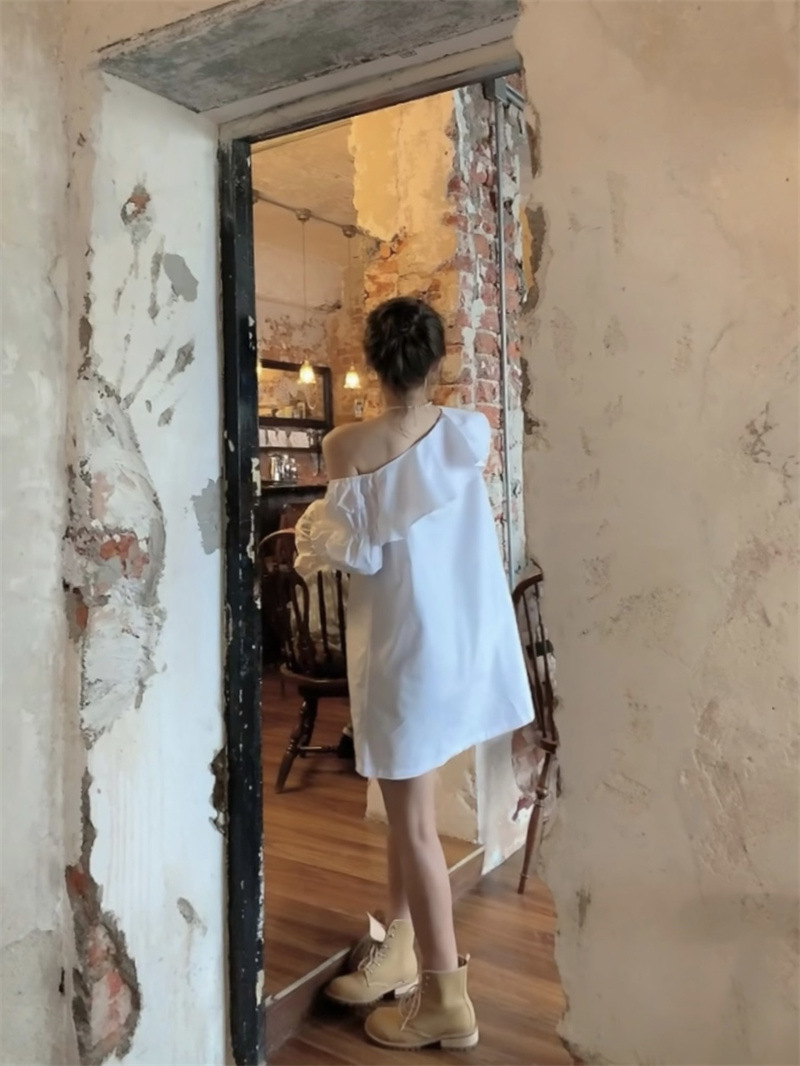 Buy Women's Clothing Online | Buy Trending Dresses for Women