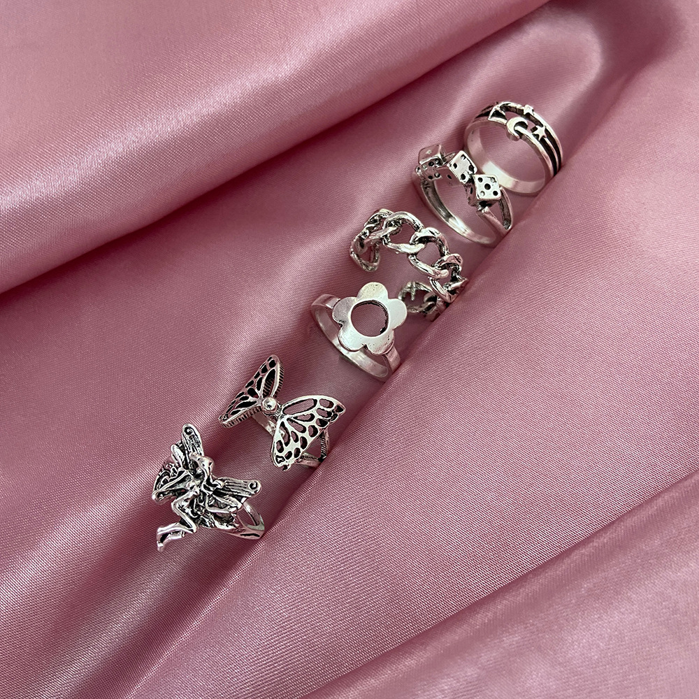 Elegant Women's Jewelry Dark Retro Spade Love Heart-shaped