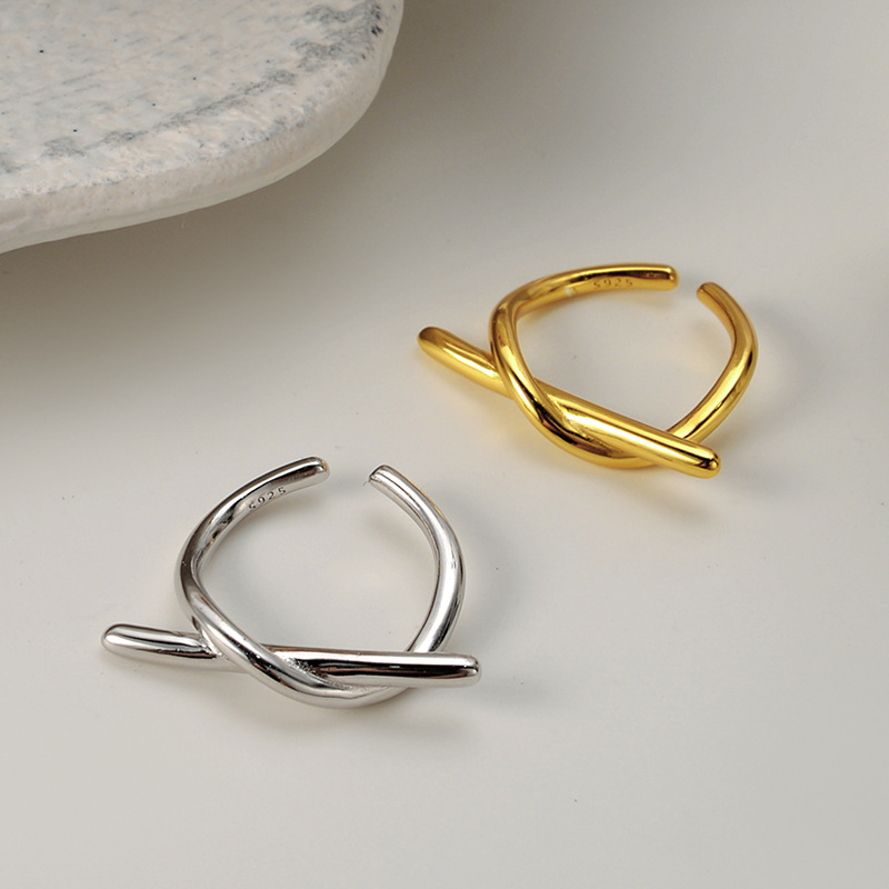 Women's Minimalist Geometric Line Ring
