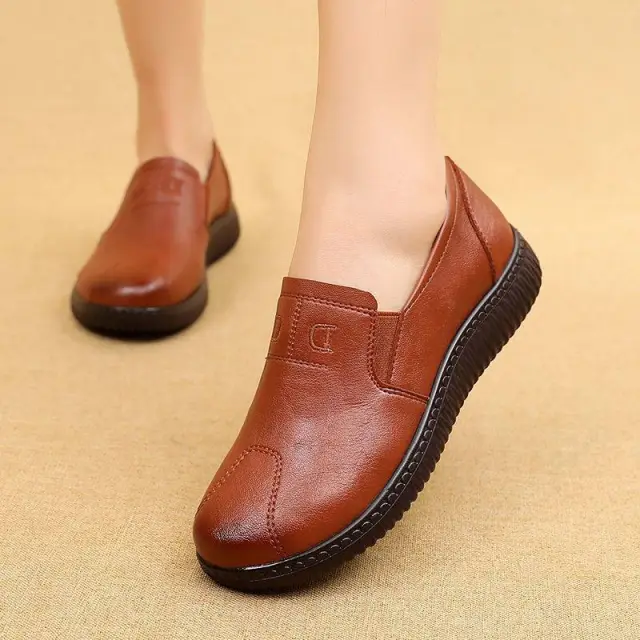 Soft Bottom Comfortable Pumps Spring And Autumn Flat Non slip Brown - Shop at LoveMi