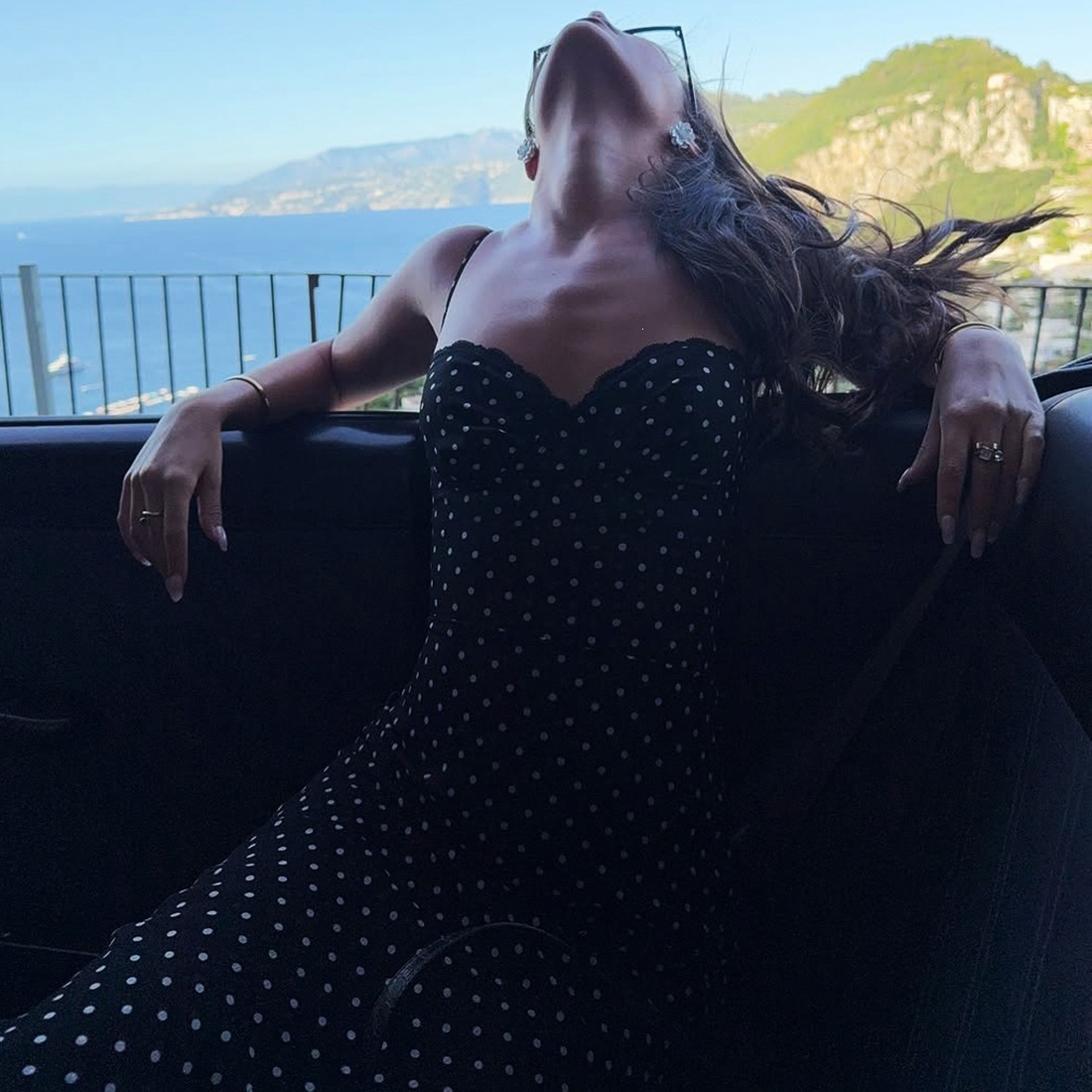 Vestido Feminino Midi de Poá com Renda e Alças