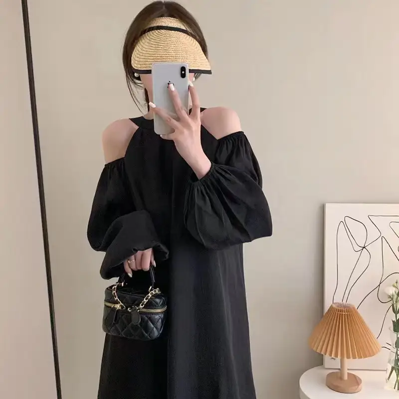 Fashion Shoulder-baring Halter Dress Women