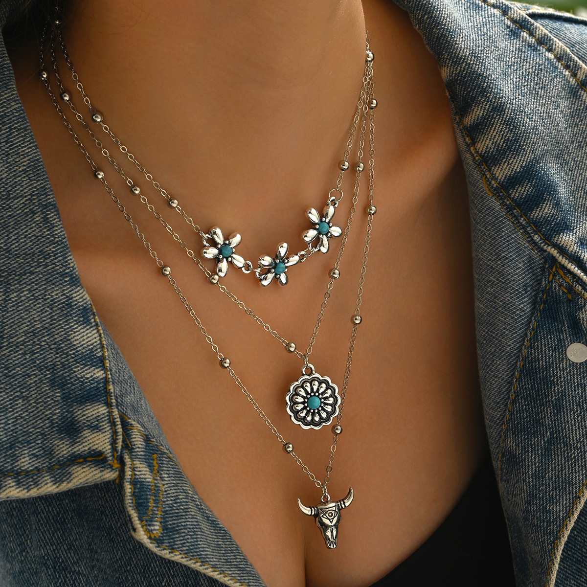 Western Cowboy-Style Turquoise Necklace Set
