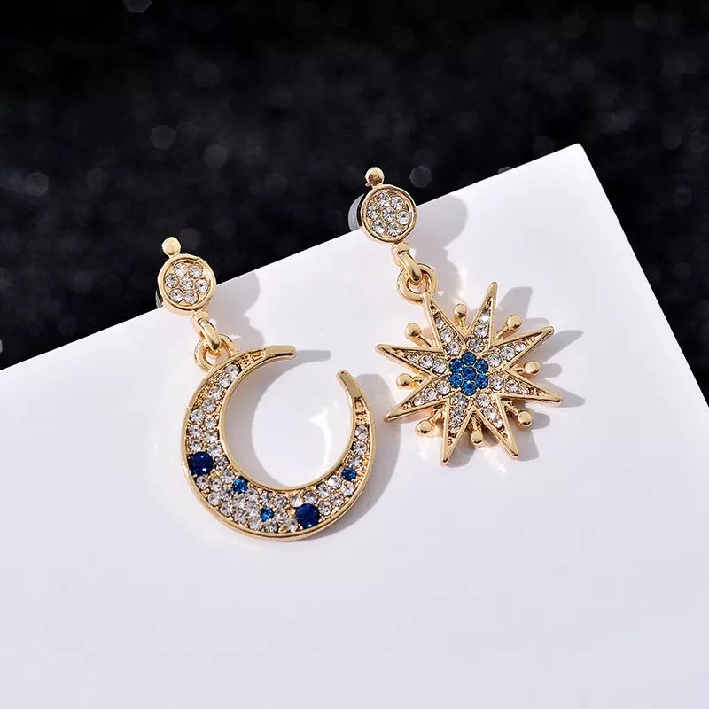 Silver Stud Rhinestone-encrusted Asymmetric Star And Moon Stud Earring Fashion Simple